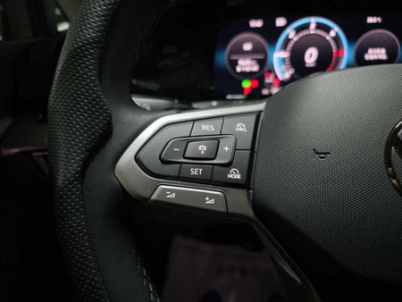 Volkswagen Golf — photo 13