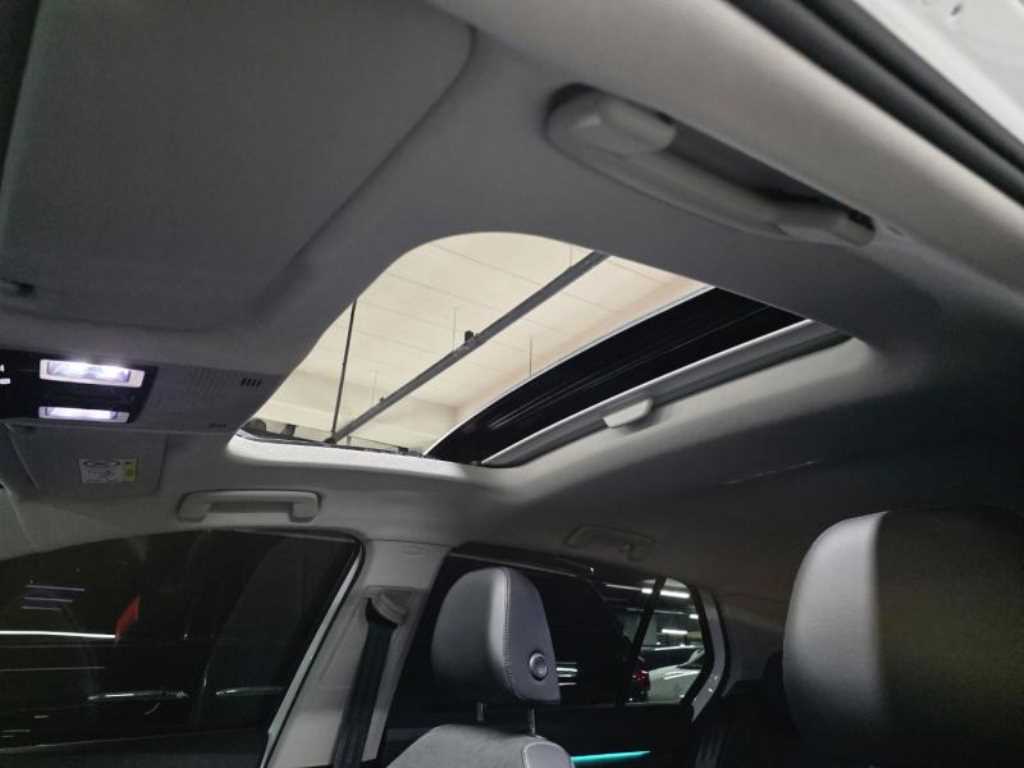 Volkswagen Golf — photo 17