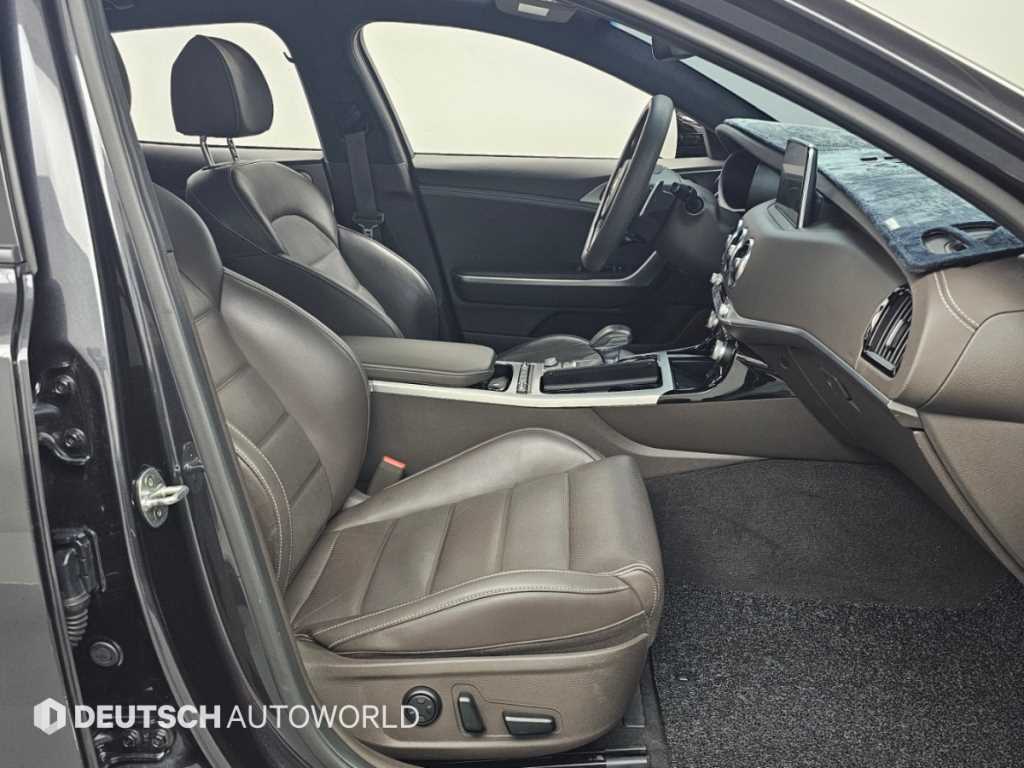 Kia Stinger — photo 12