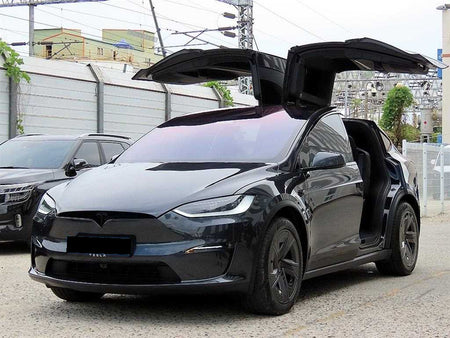 Tesla Model X — photo 06