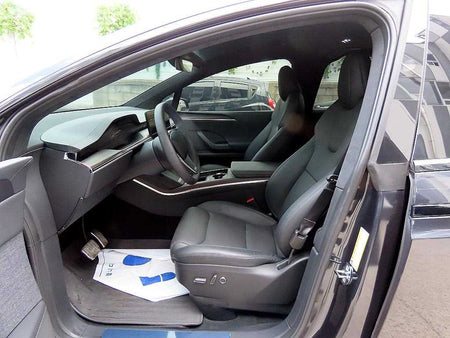 Tesla Model X — photo 09