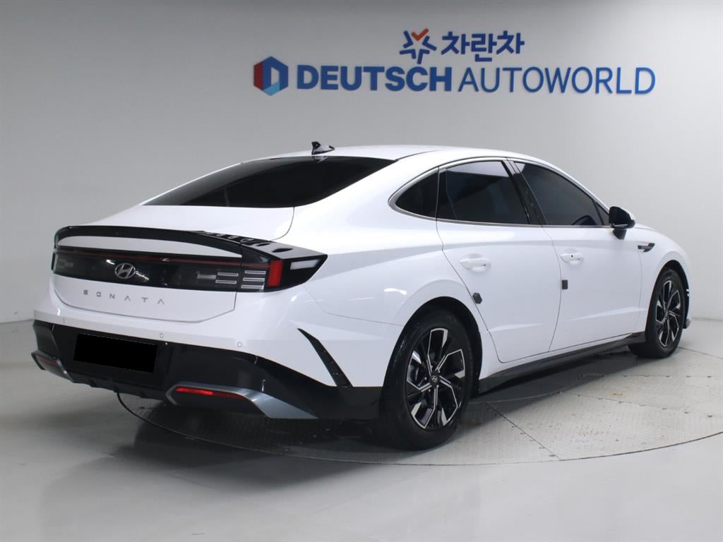 Hyundai Sonata — photo 02