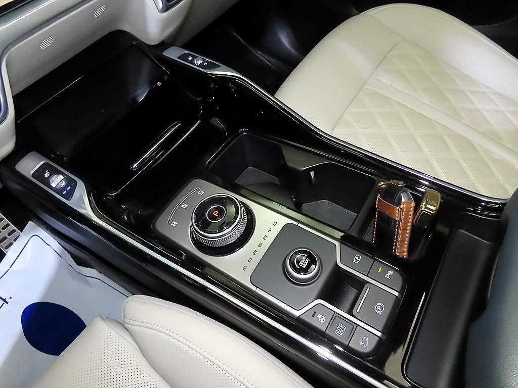 Kia Sorento — photo 12