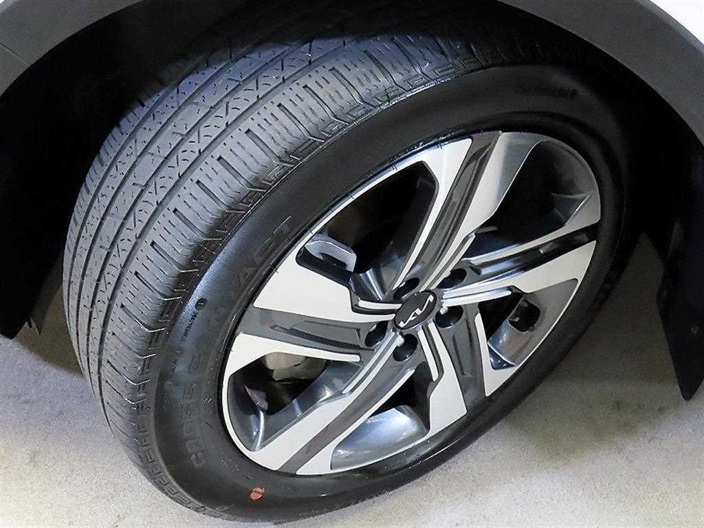 Kia Sorento — photo 20