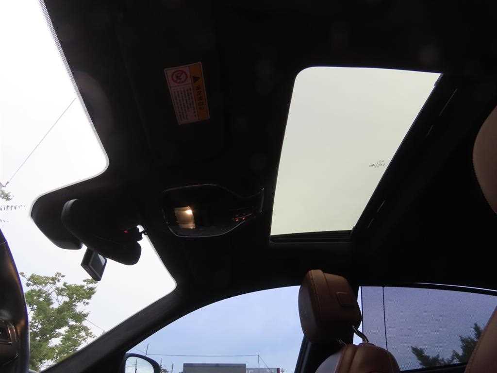 Maserati Quattroporte — photo 17