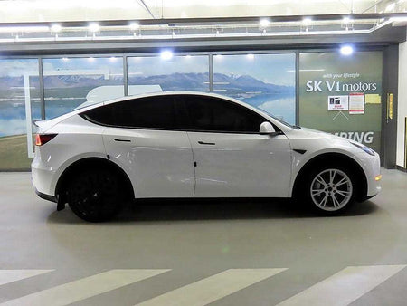 Tesla Model Y — photo 03