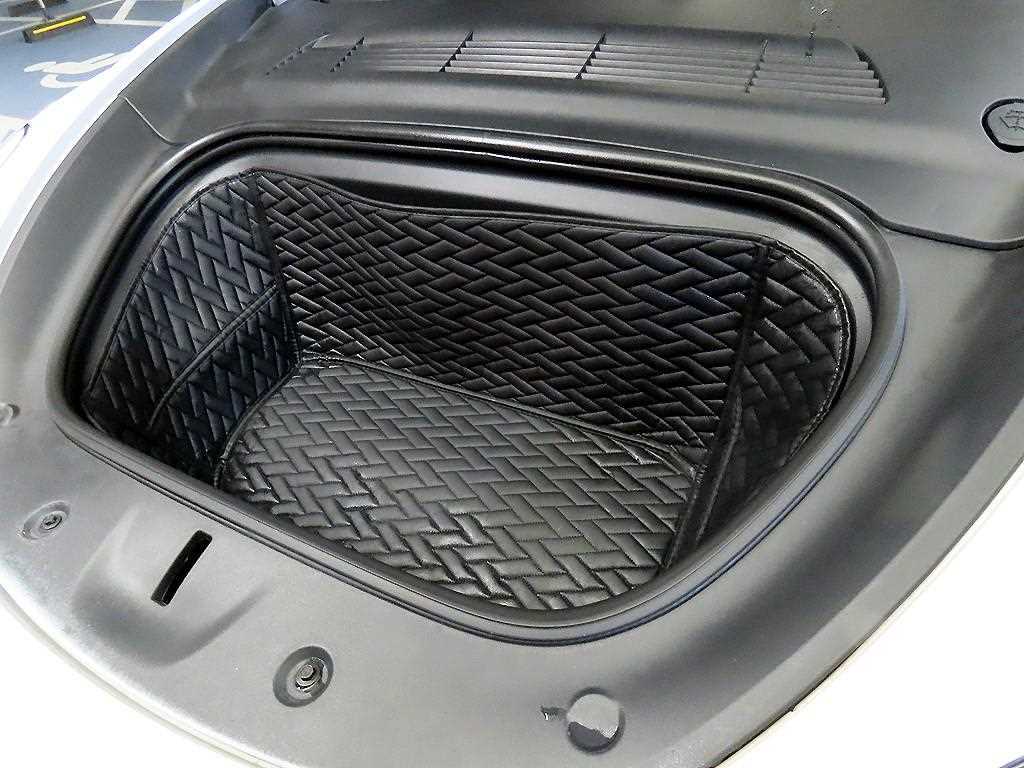 Tesla Model Y — photo 19