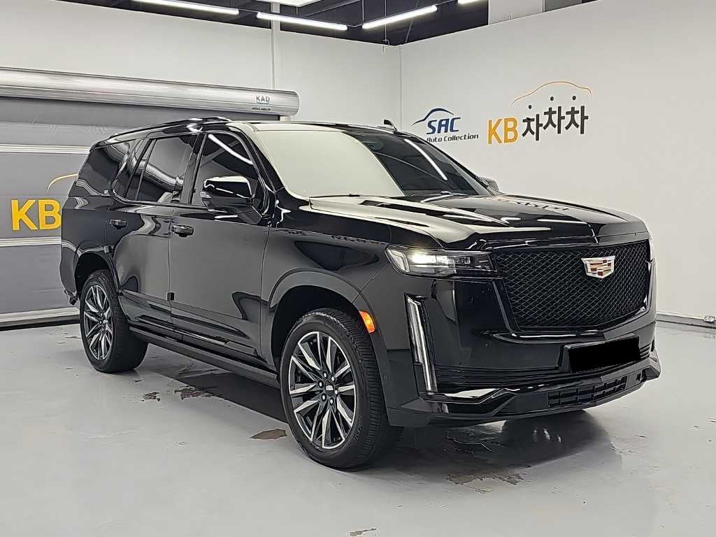 Cadillac Escalade — photo 04