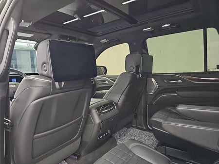 Cadillac Escalade — photo 15