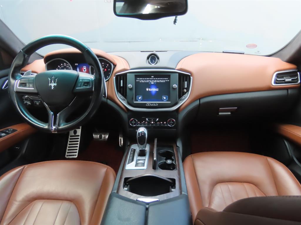 Maserati Ghibli — photo 09