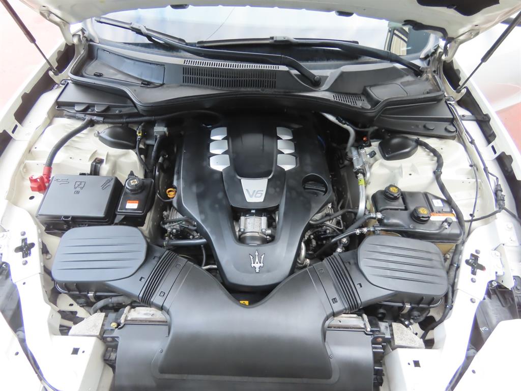 Maserati Ghibli — photo 19