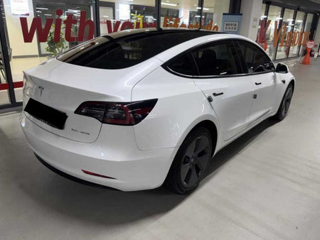 Tesla Model 3 — photo 04