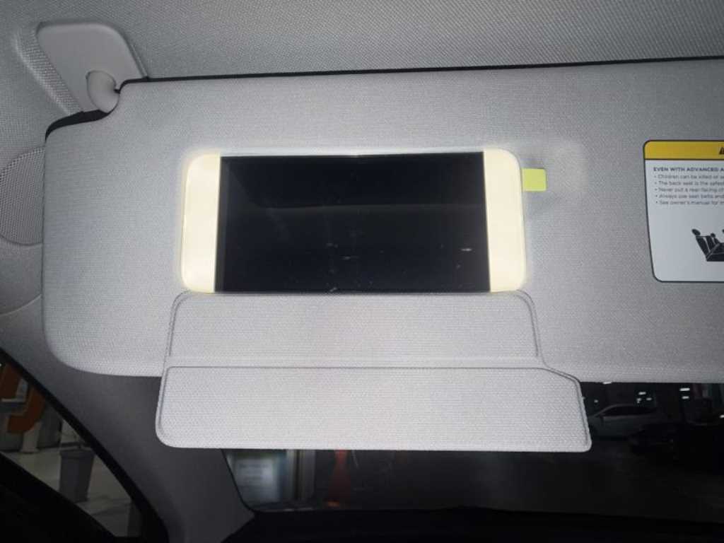 Tesla Model 3 — photo 16