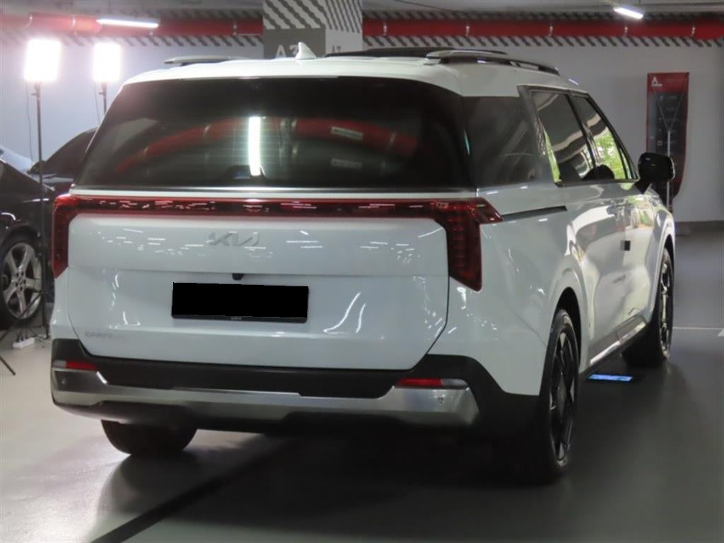 Kia Carnival — photo 03