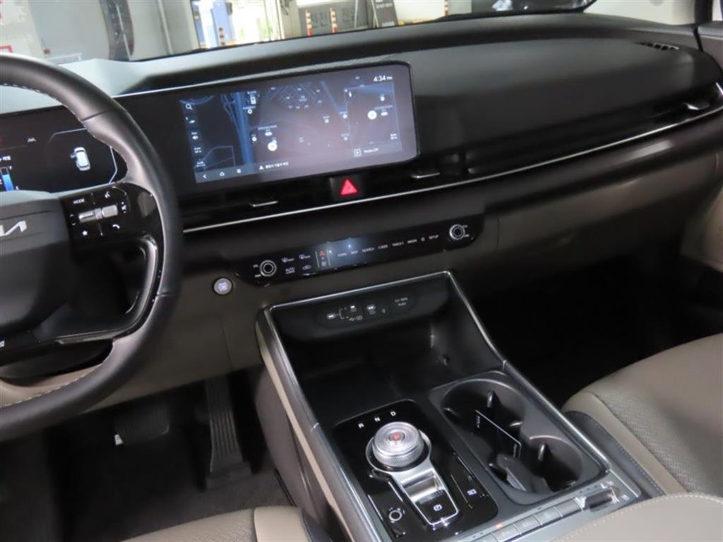 Kia Carnival — photo 15