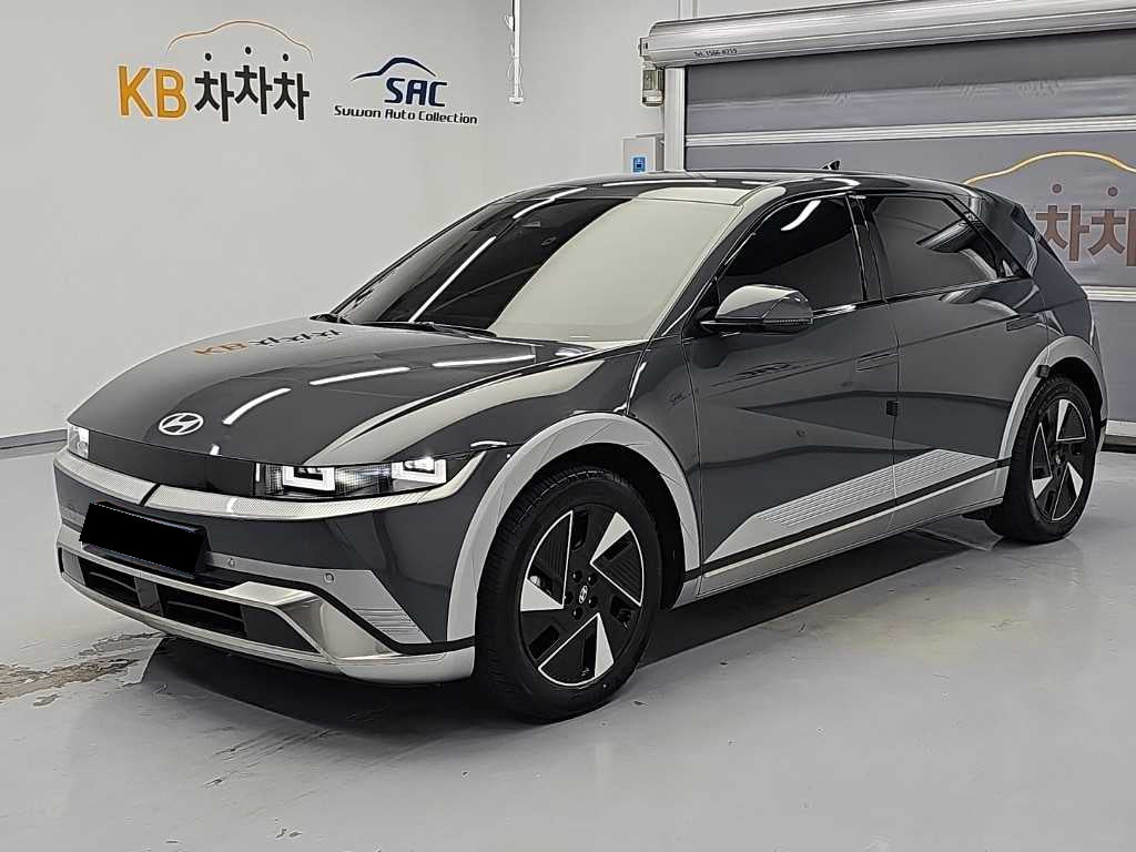 Hyundai Ioniq5 — photo 01