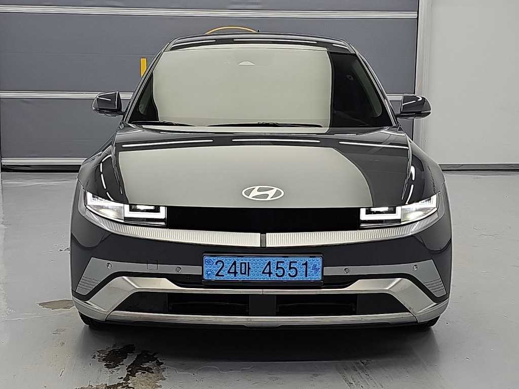 Hyundai Ioniq5 — photo 02