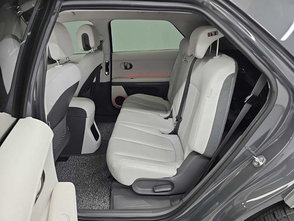 Hyundai Ioniq5 — photo 12
