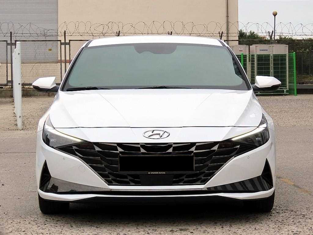 Hyundai Avante — photo 01