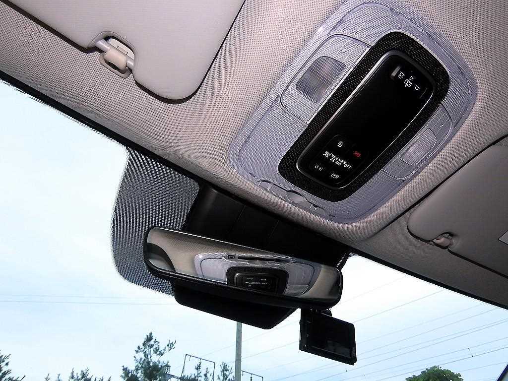 Hyundai Avante — photo 16