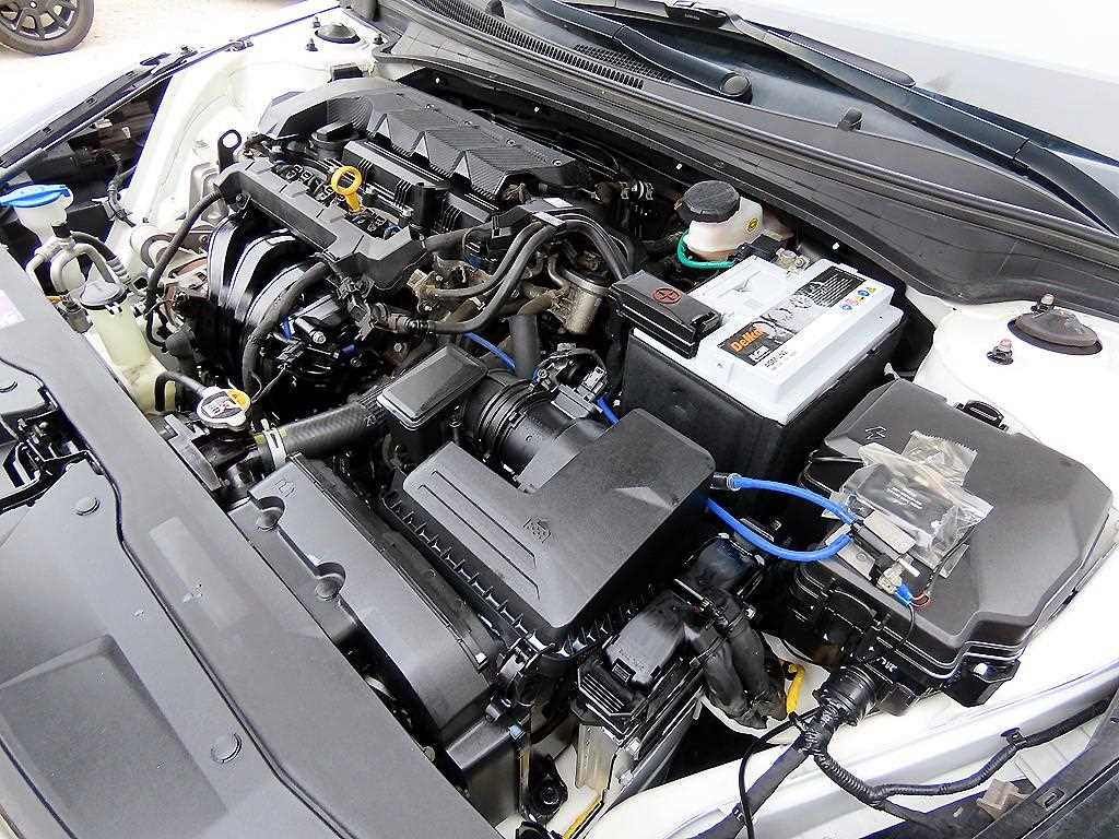 Hyundai Avante — photo 19