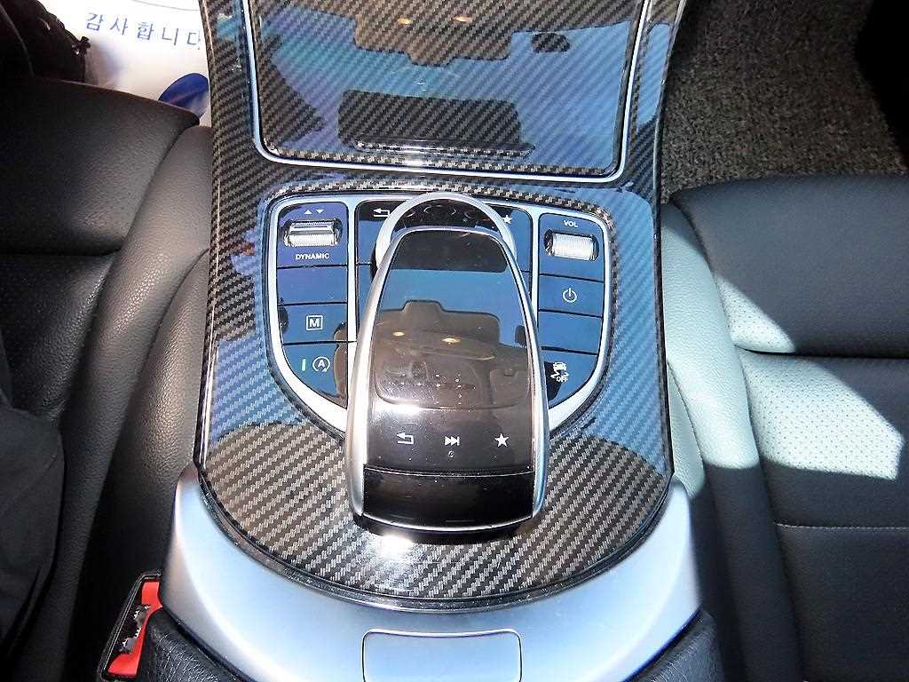 Mercedes-Benz GLC-Class — photo 12