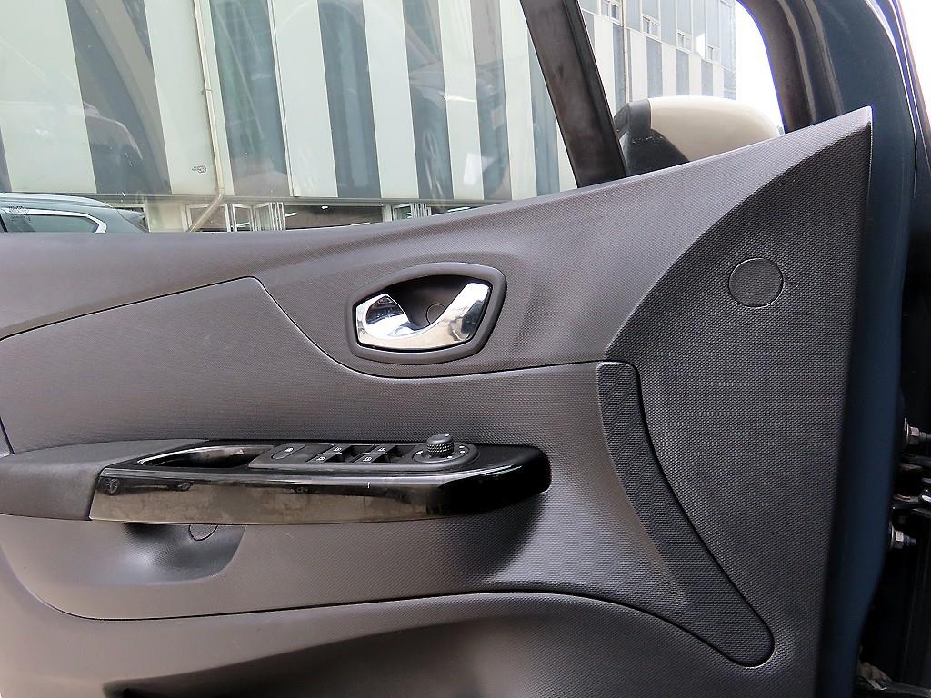 RENAULT QM3 — photo 11
