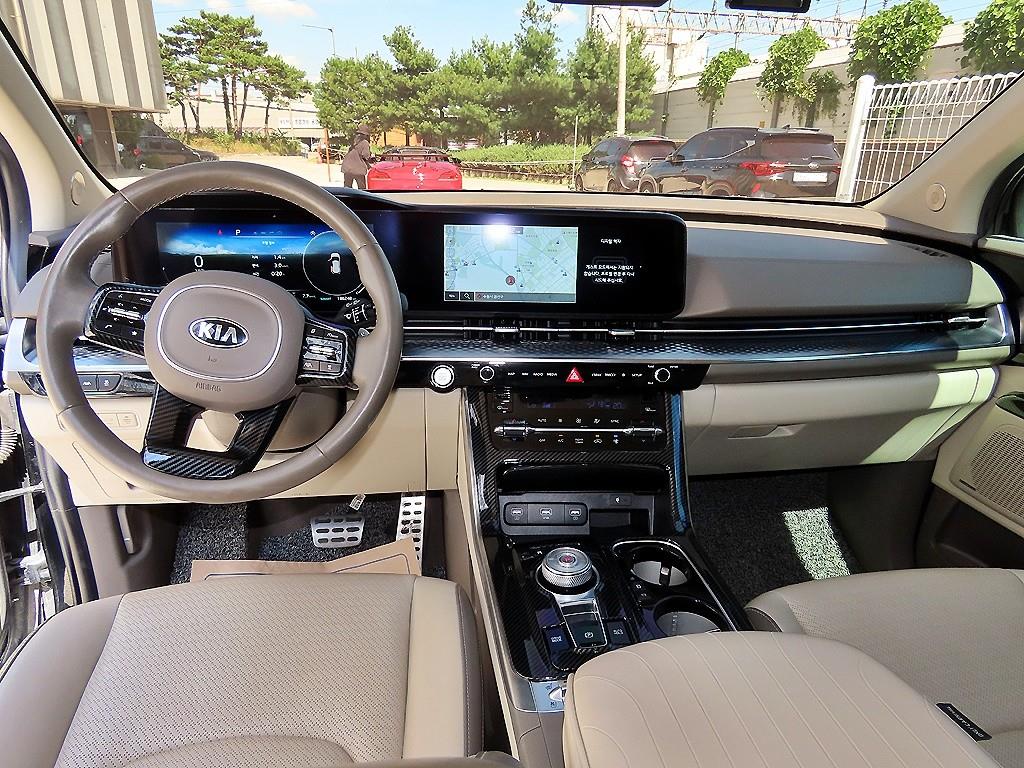 Kia Carnival — photo 08