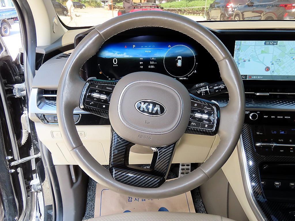 Kia Carnival — photo 09