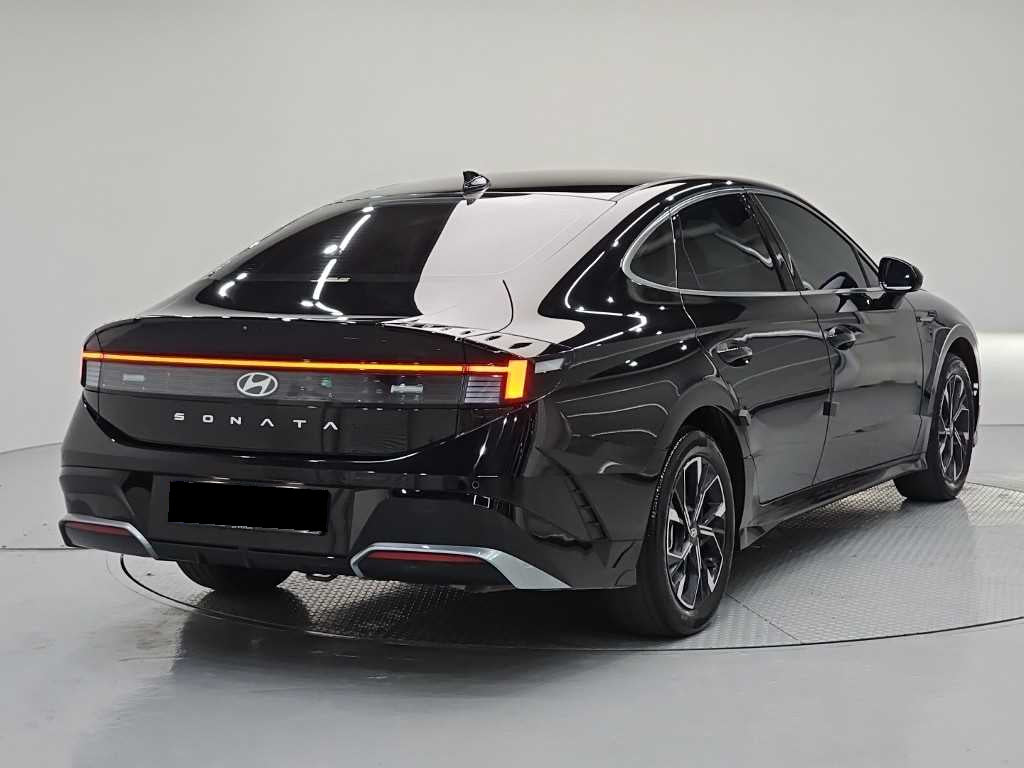 Hyundai Sonata — photo 04