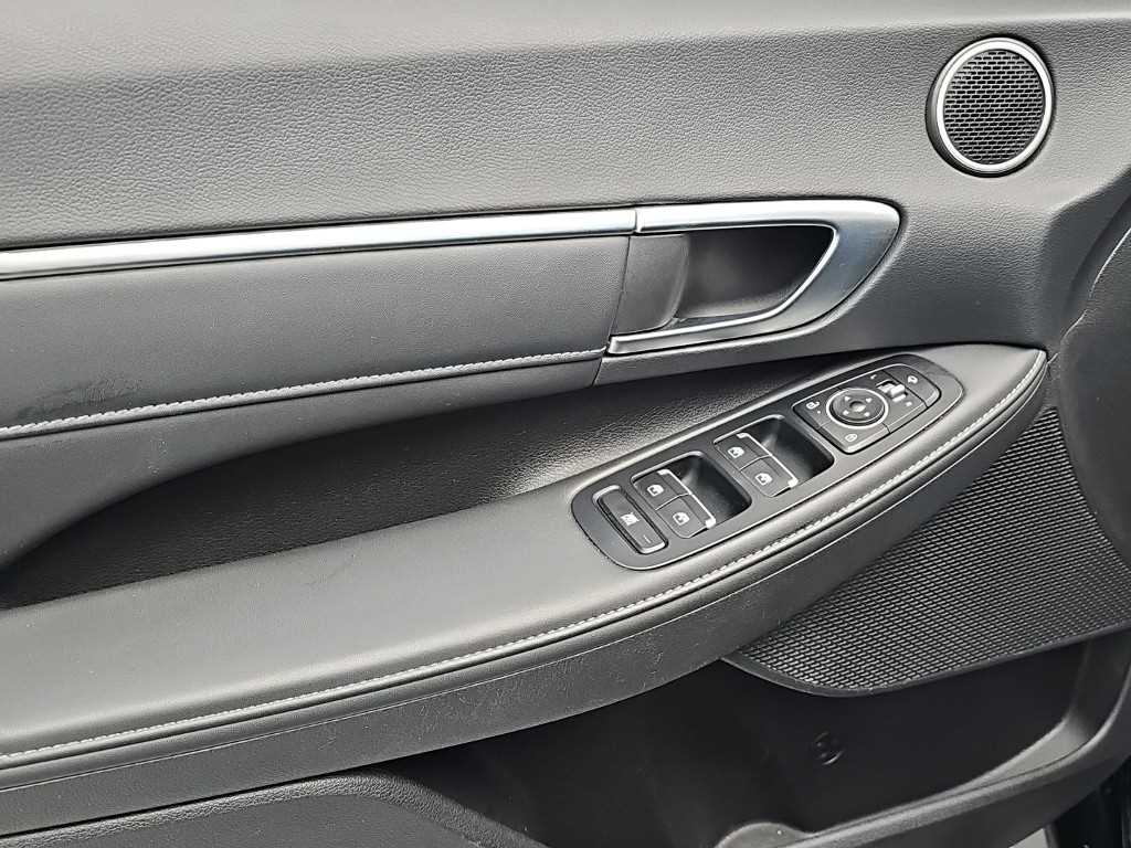 Hyundai Sonata — photo 15