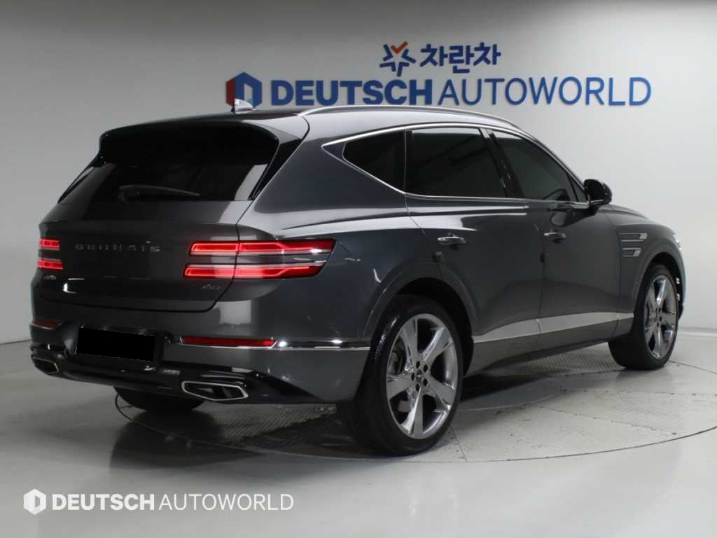 Genesis GV80 — photo 02