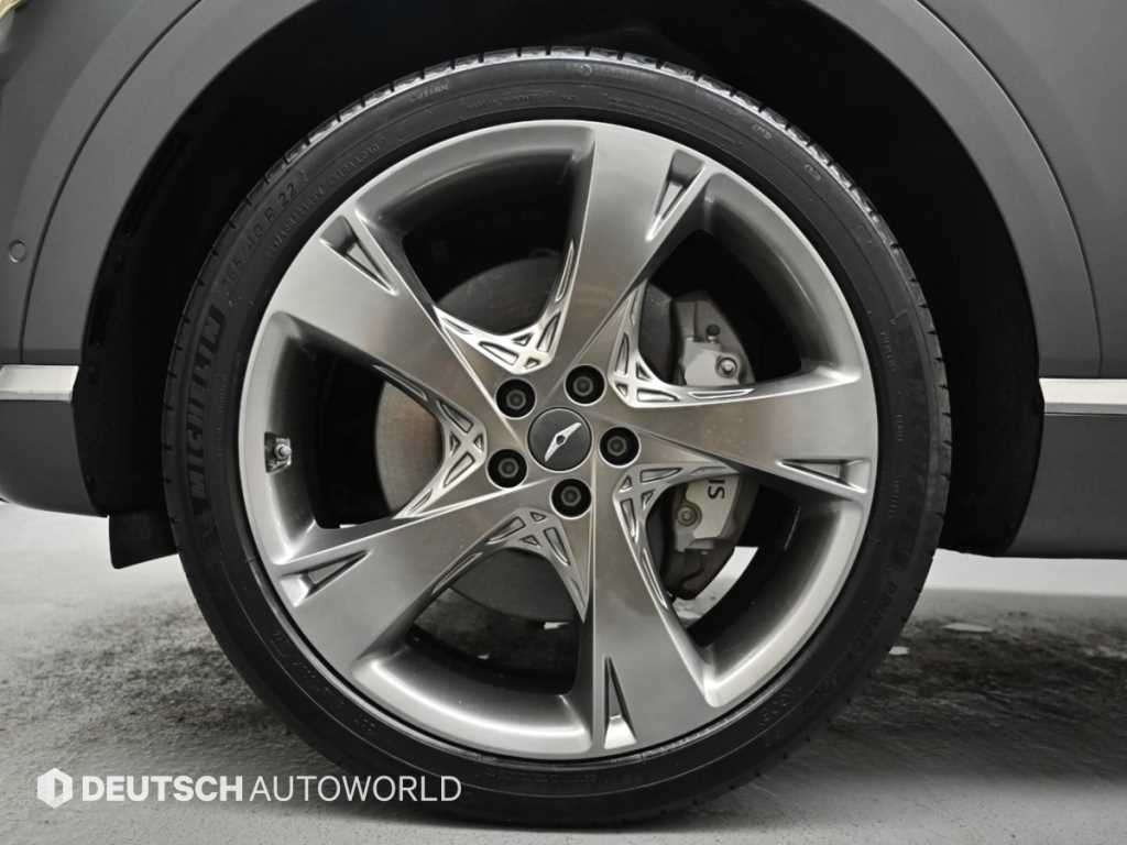Genesis GV80 — photo 05