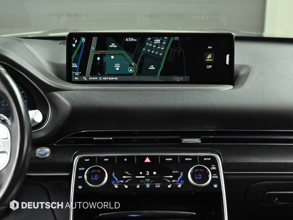 Genesis GV80 — photo 14