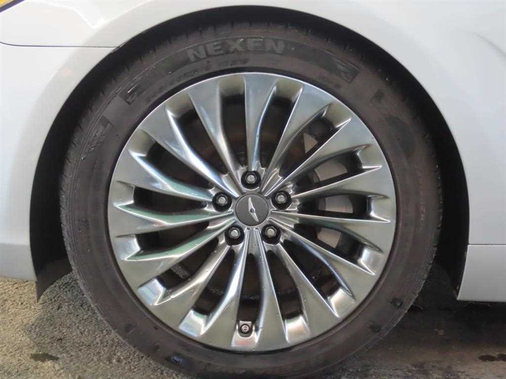 Genesis EQ900 — photo 20