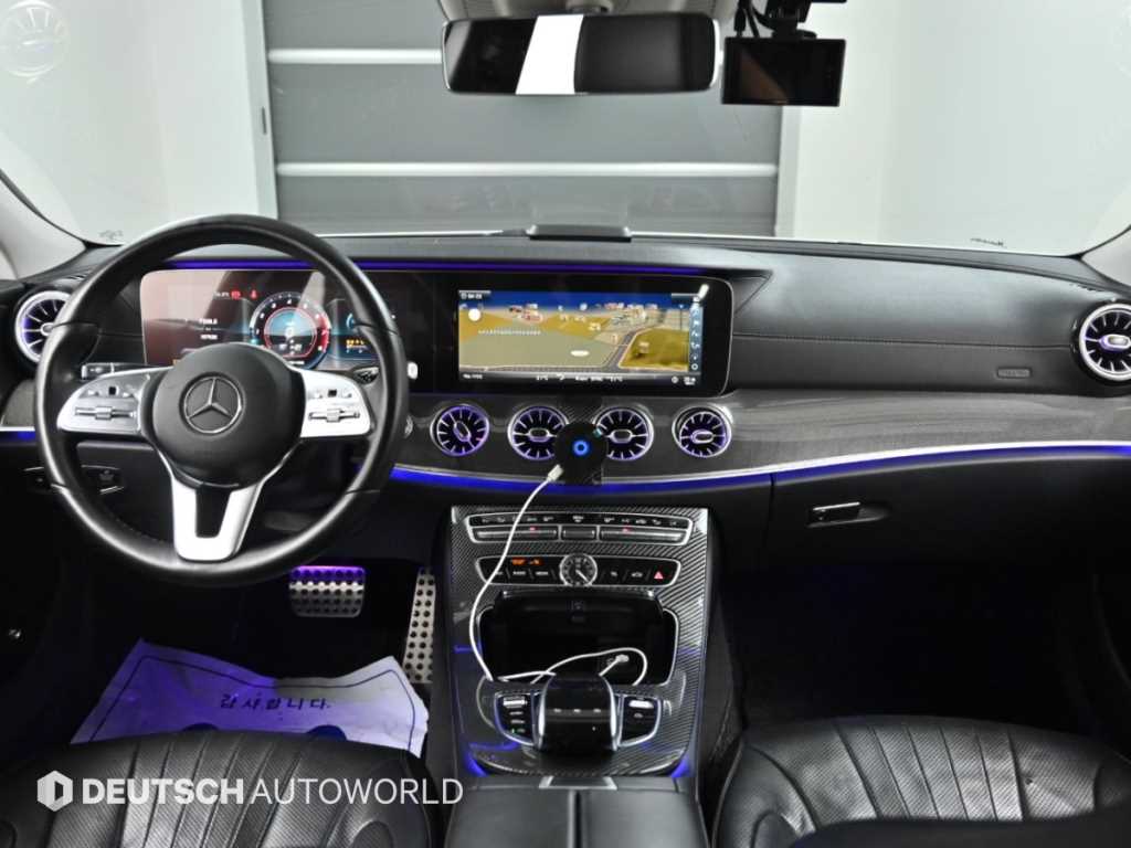 Mercedes-Benz CLS-Class — photo 07