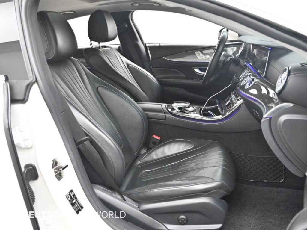 Mercedes-Benz CLS-Class — photo 10