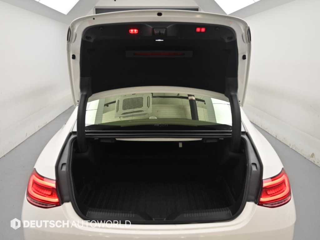 Mercedes-Benz CLS-Class — photo 19