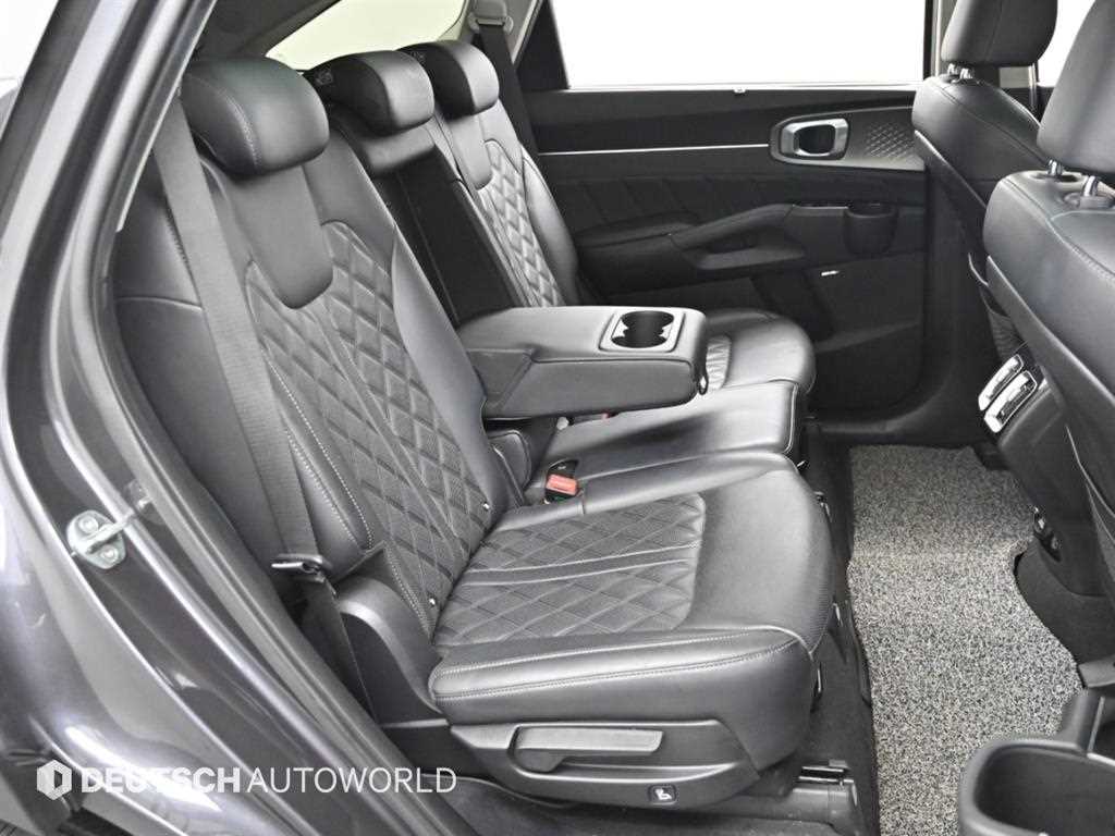 Kia Sorento — photo 12