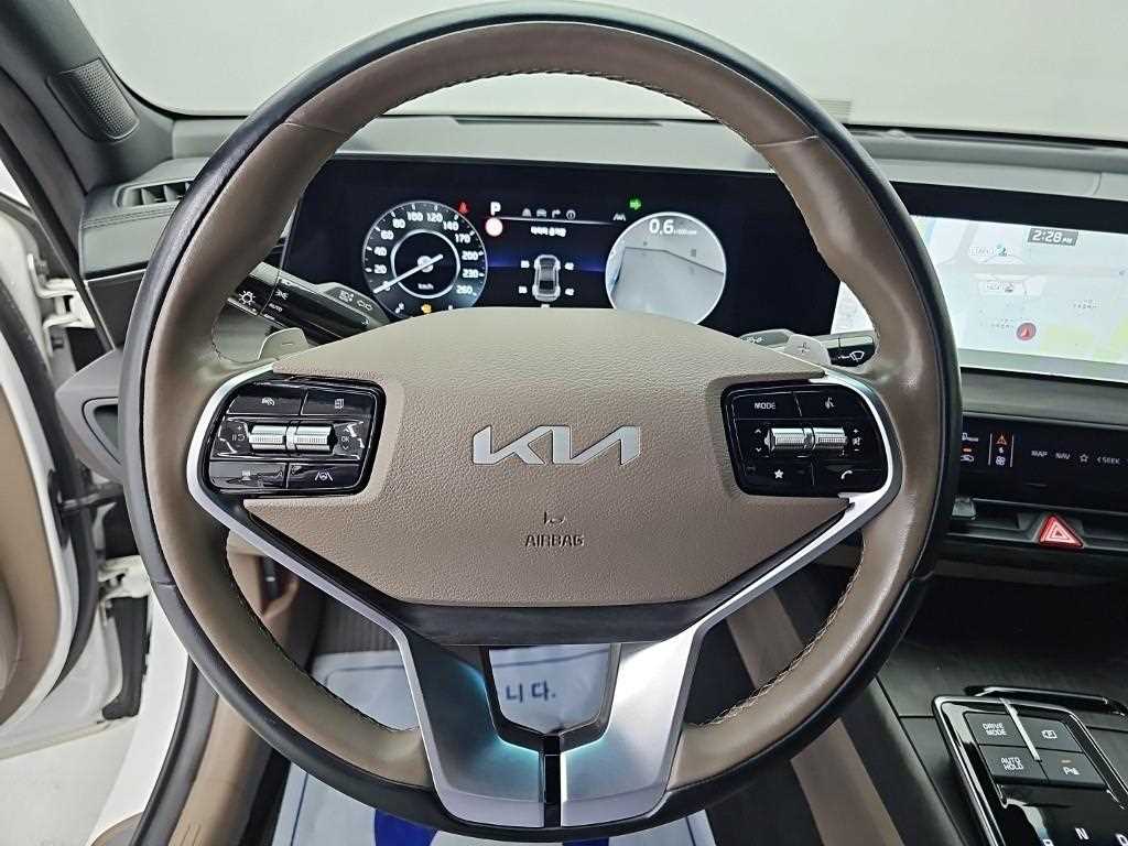Kia K8 — photo 09