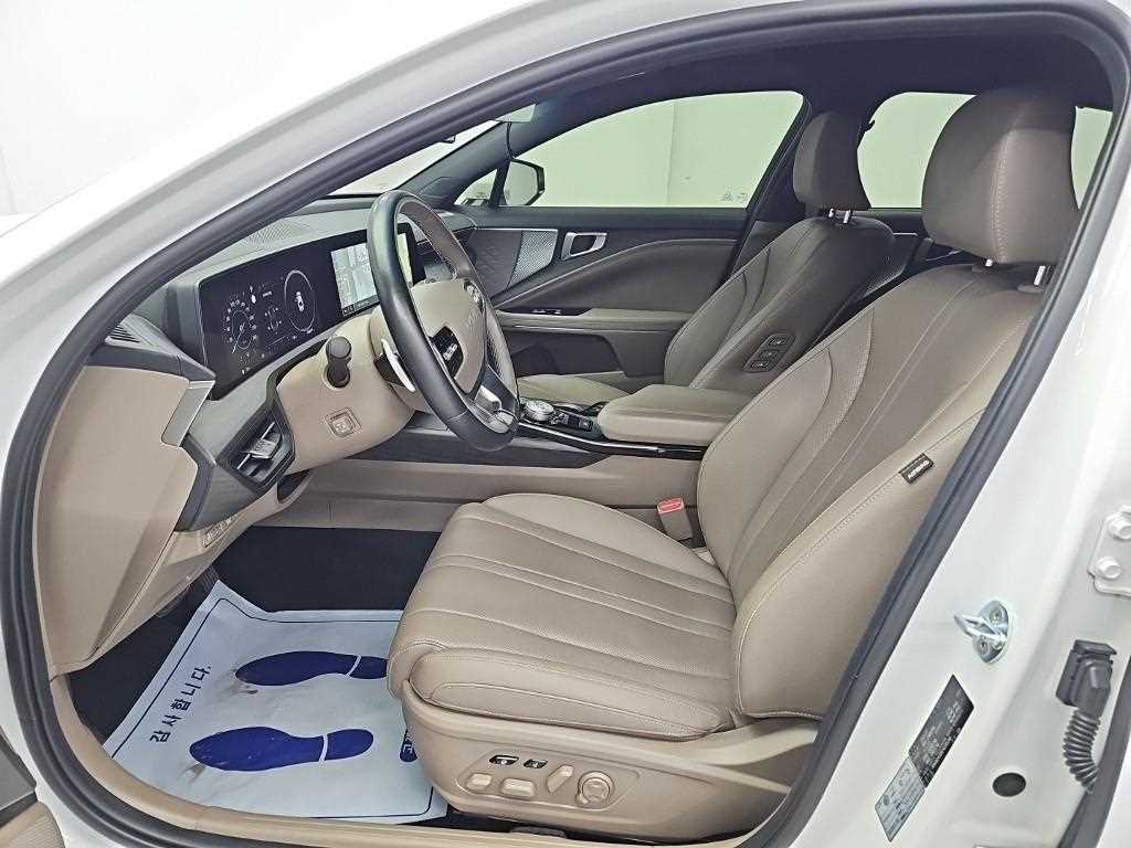 Kia K8 — photo 11
