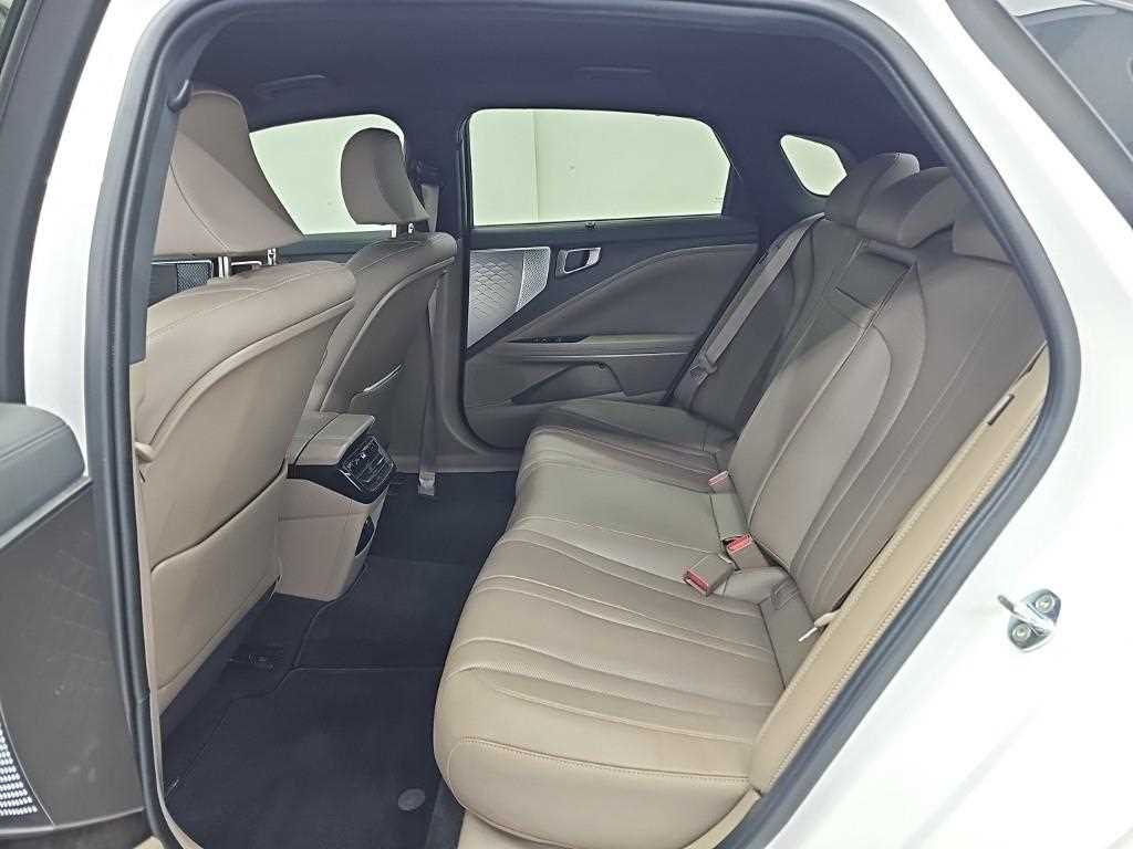 Kia K8 — photo 12
