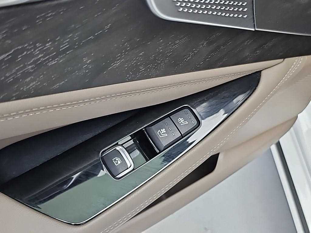 Kia K8 — photo 14