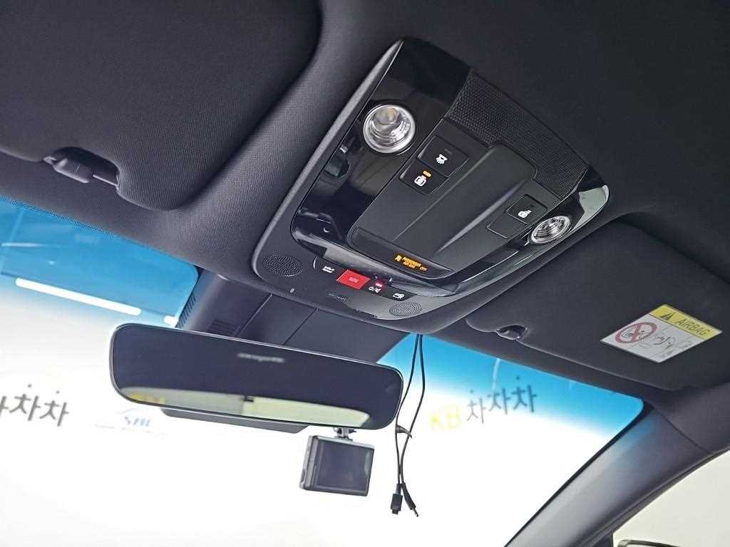 Kia K8 — photo 17