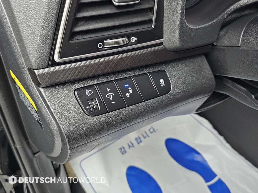 Hyundai Avante — photo 17