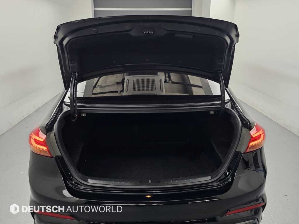 Hyundai Avante — photo 19