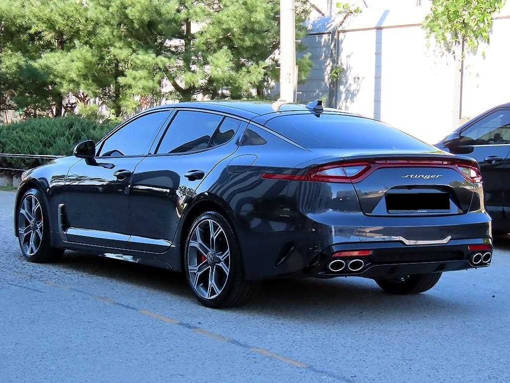 Kia Stinger — photo 03