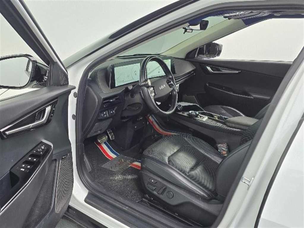 Kia EV6 — photo 06