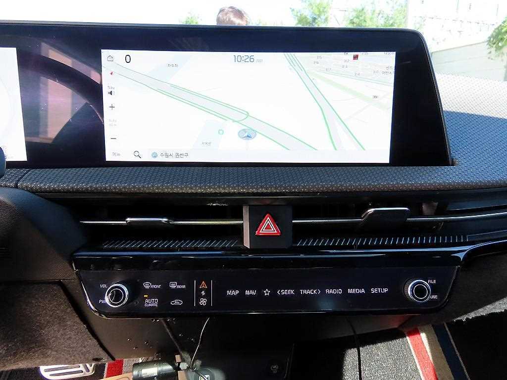 Kia EV6 — photo 12