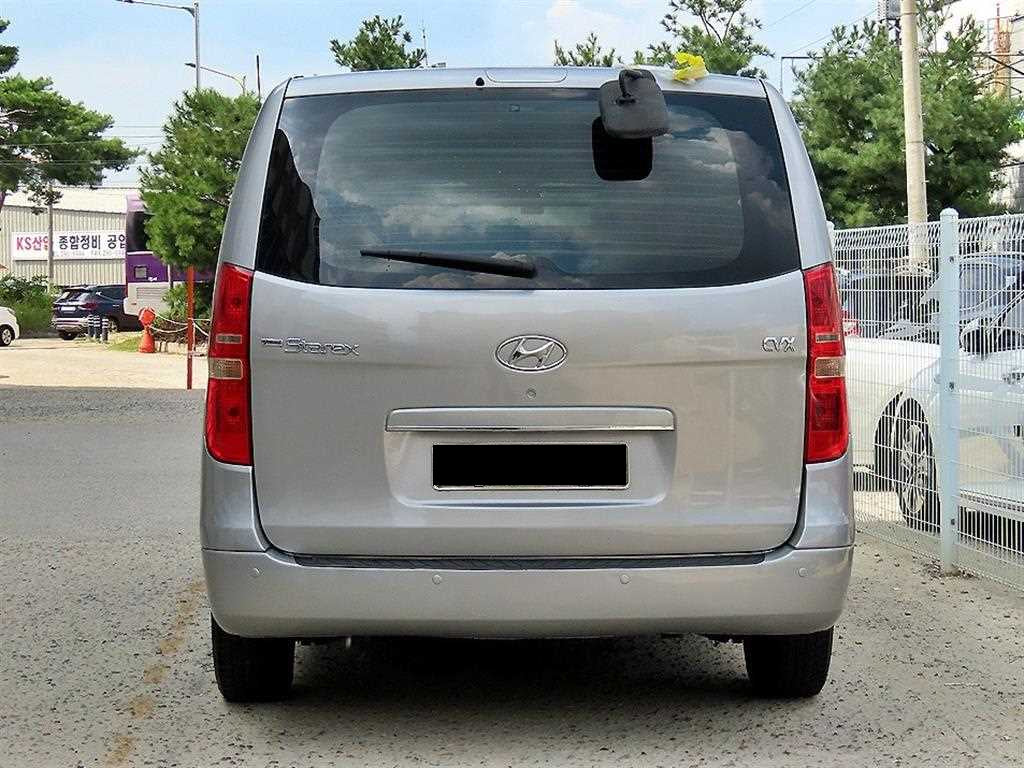 Hyundai Starex — photo 04